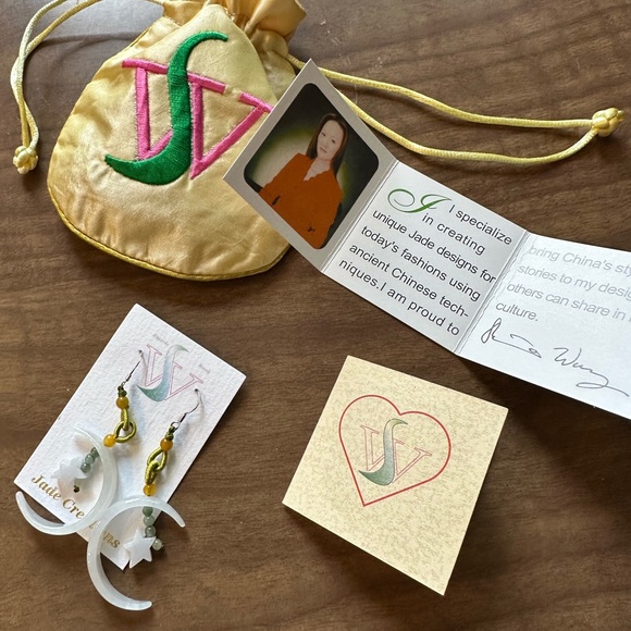 🎁🎁 GIFT SET New Jade Moon And Stars Earring Set With Silk Pouch w/ Artist Info - Picture 4 of 7